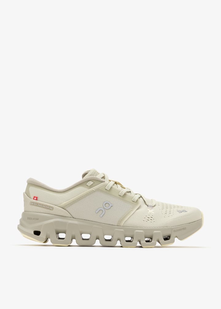 On Cloud X 4 Beige Sneakers