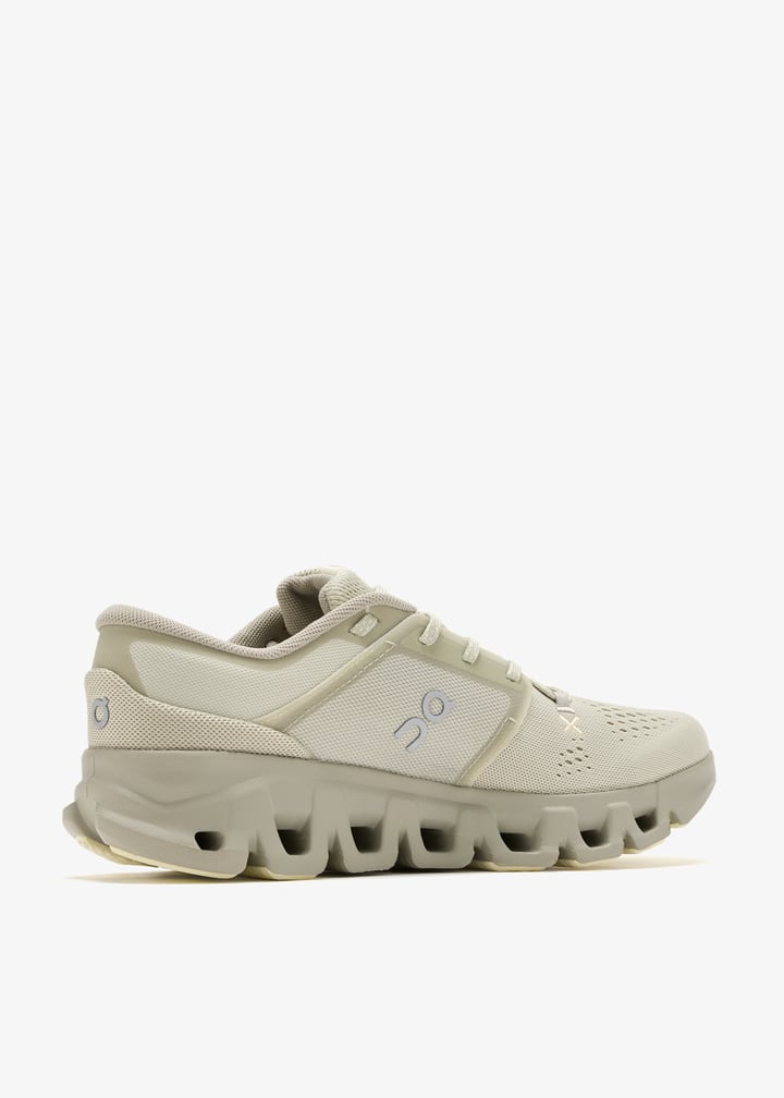 On Cloud X 4 Beige Sneakers