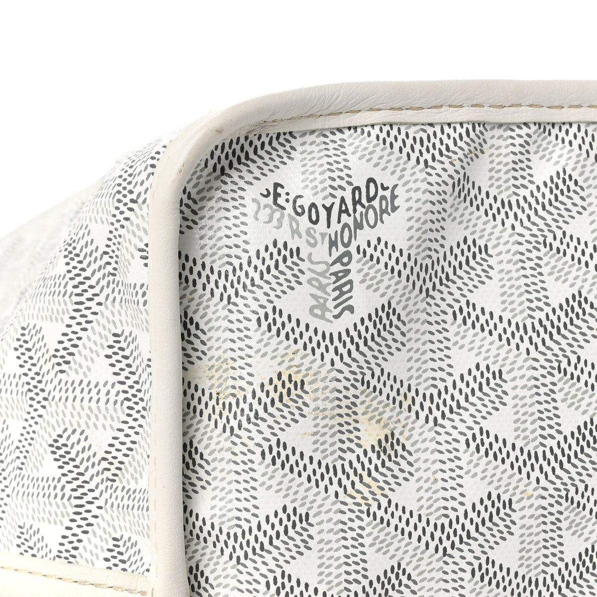 GOYARD Anjou PM Reversible Tote – White Chevron Canvas & Leather