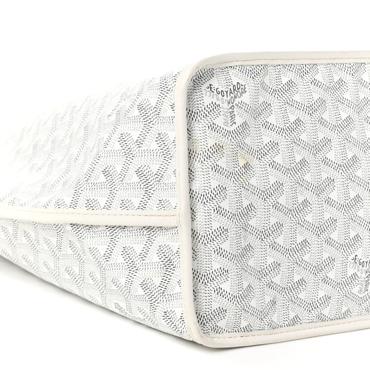 GOYARD Anjou PM Reversible Tote – White Chevron Canvas & Leather
