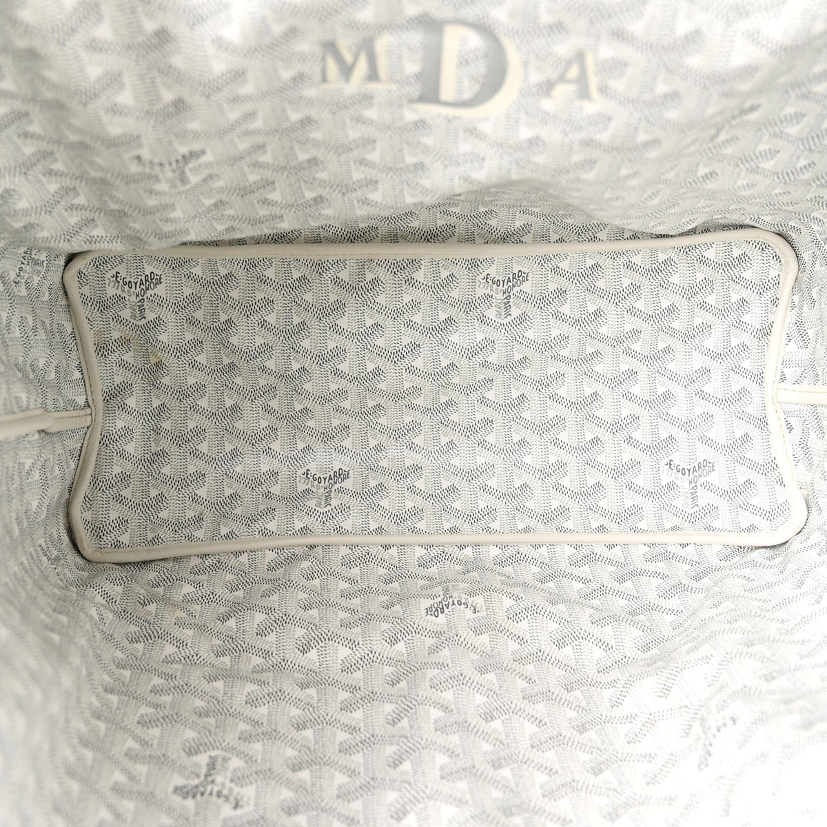 GOYARD Anjou PM Reversible Tote – White Chevron Canvas & Leather