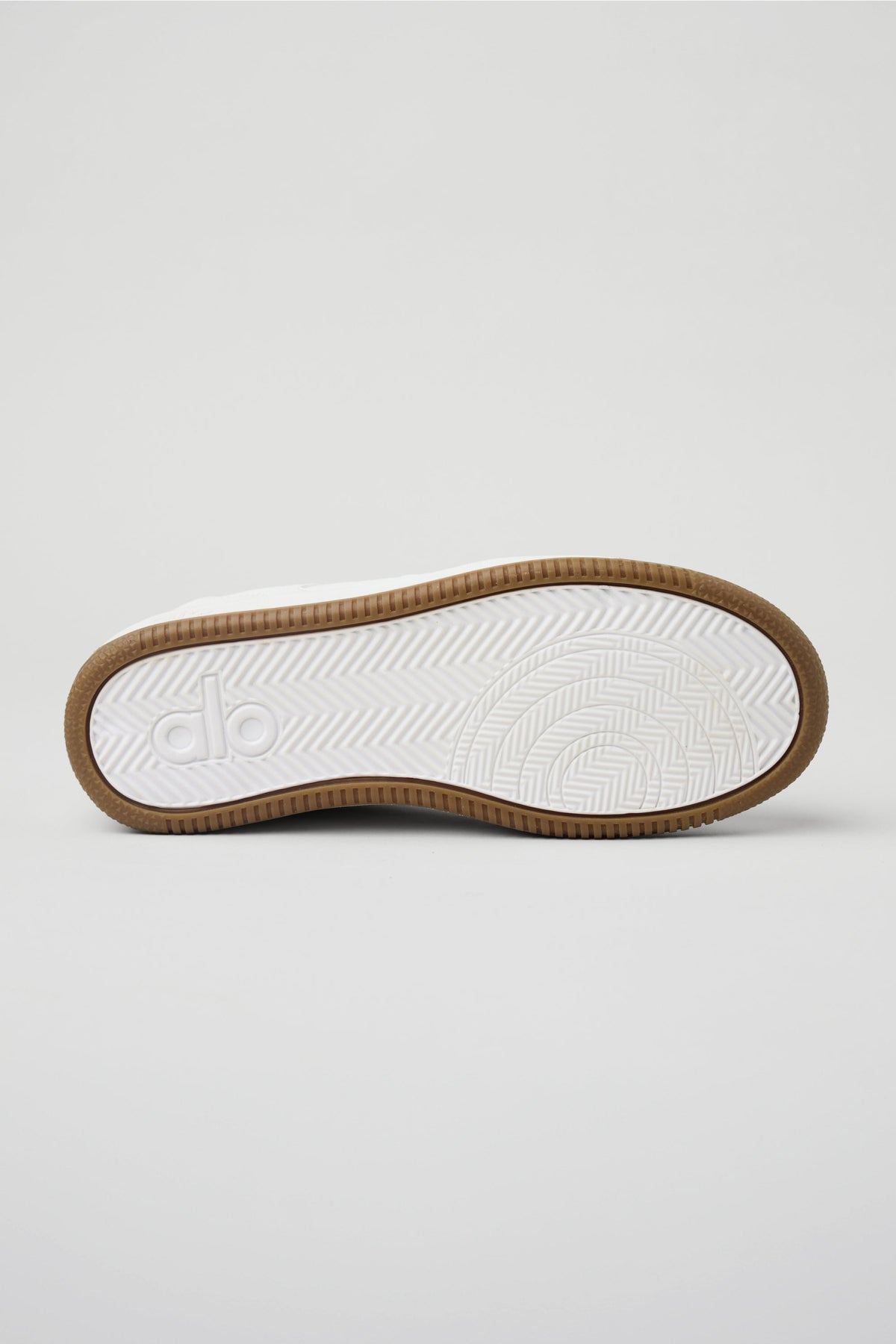 Alo White Low-Top Court Sneakers with Gum Sole