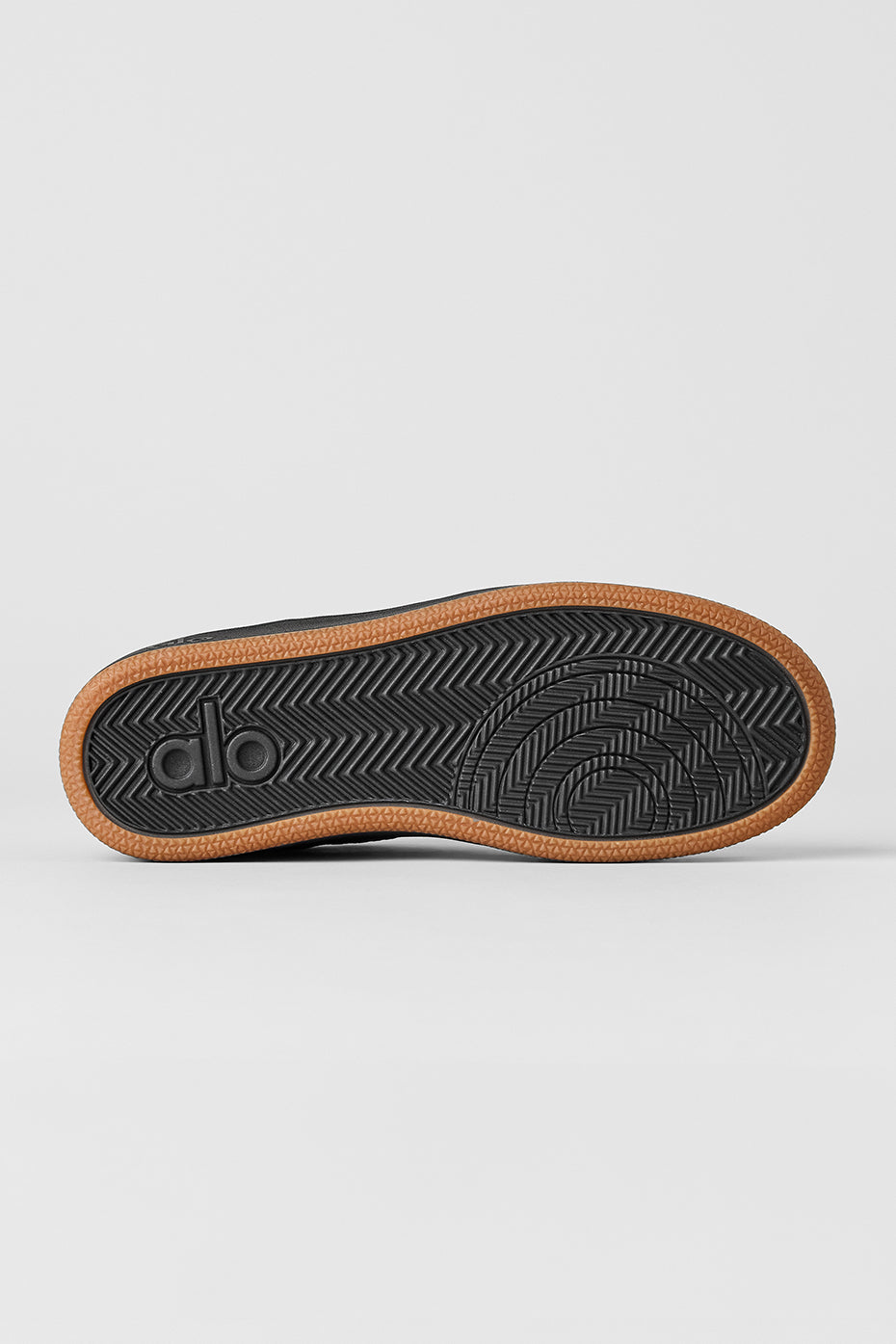 Alo Black Low-Top Court Sneakers with Gum Sole