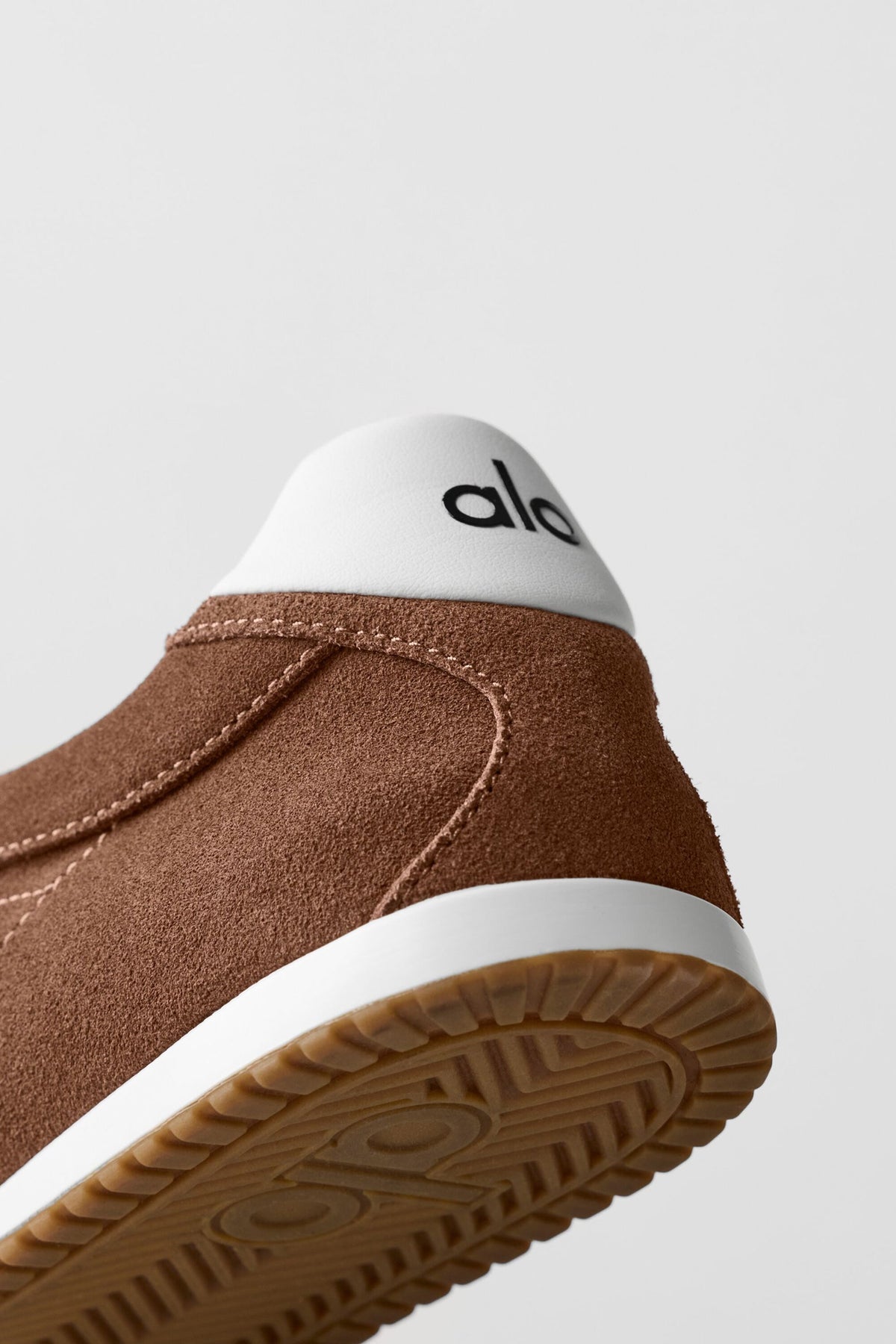 Alo Brown Retro Low-Top Sneakers with Gum Sole