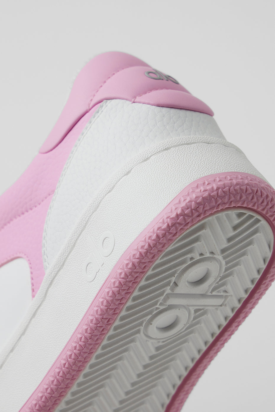 Alo Pink & White Low-Top Court Sneakers