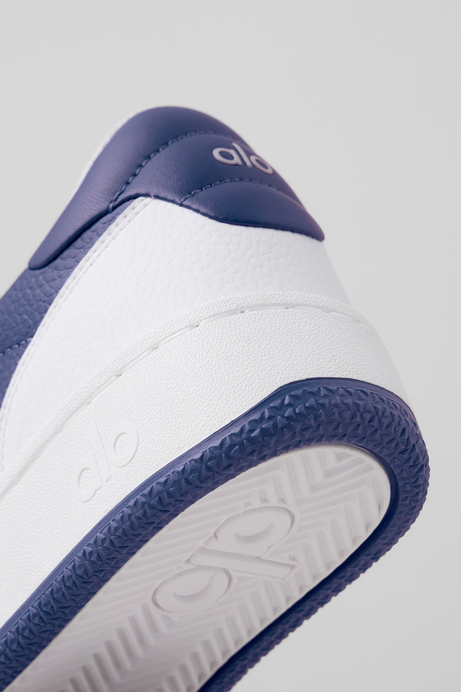 Alo Navy & White Low-Top Court Sneakers